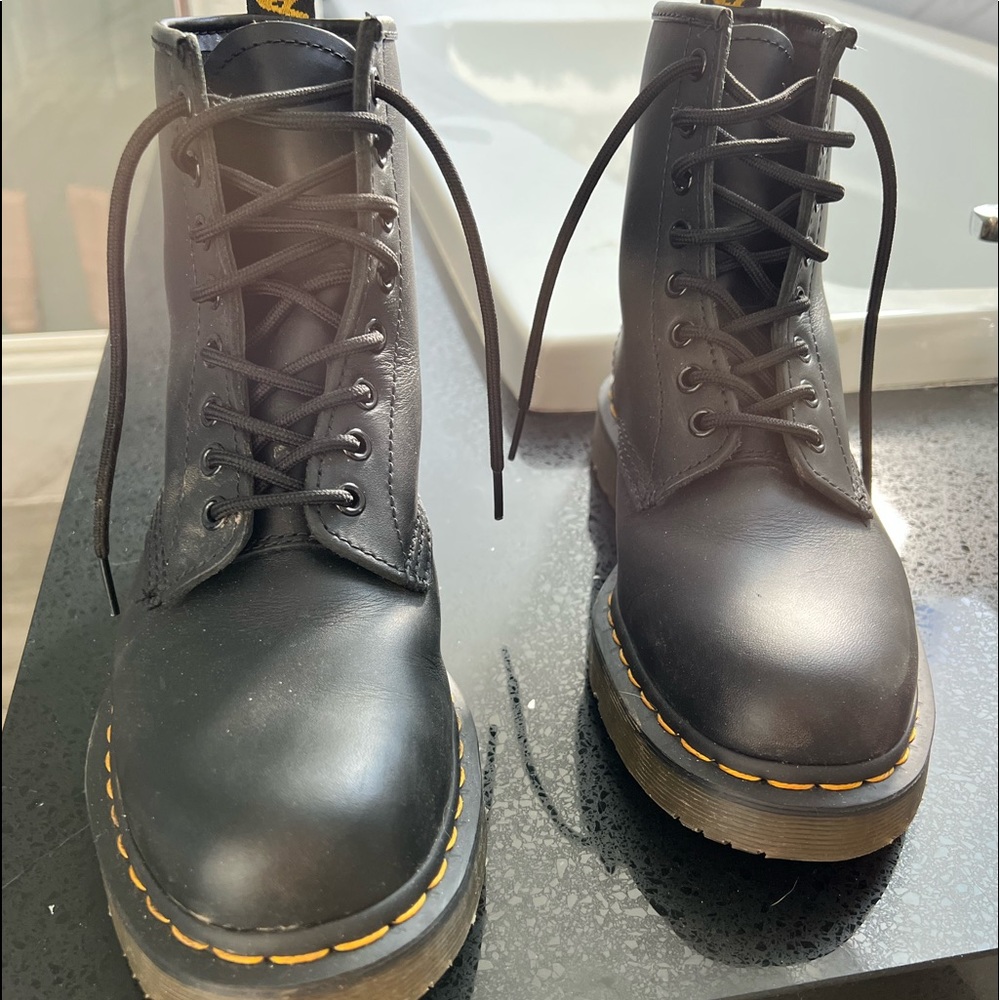 Dr.Martens  Size 9 NS